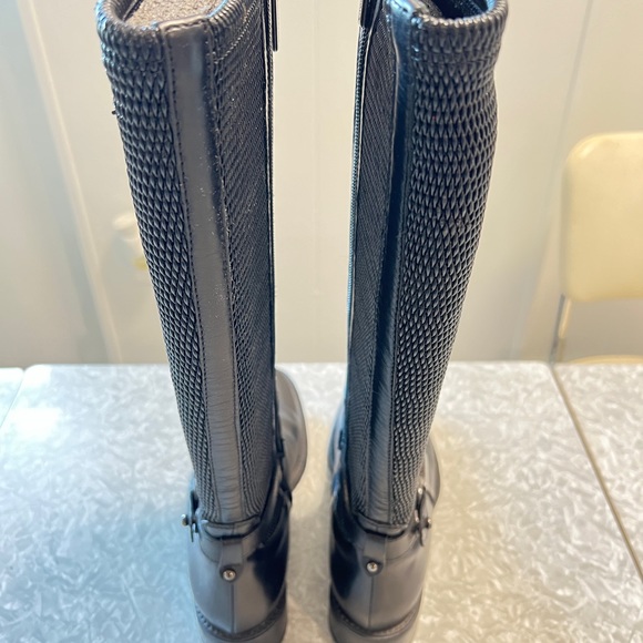 Aquatalia black knee high woven and leather, lug sole riding boots. Sz 7.5 - Picture 8 of 11
